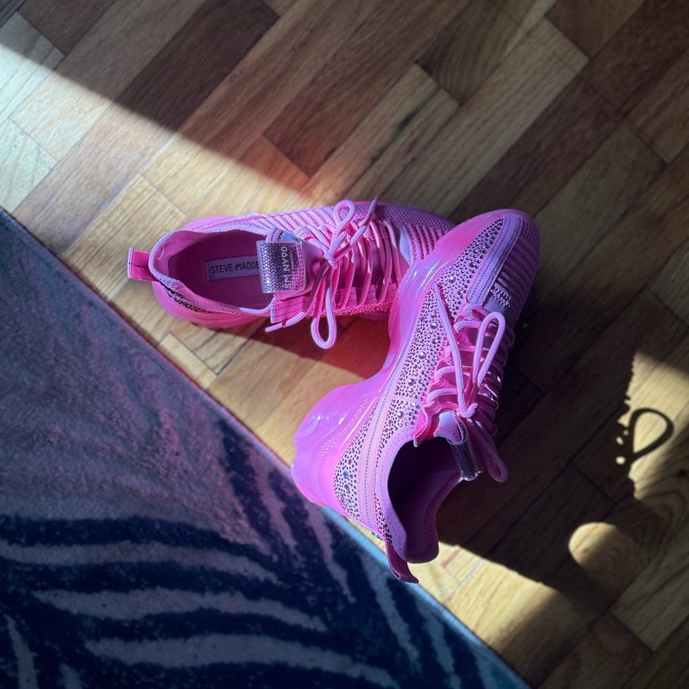 Steve Madden pink shoes